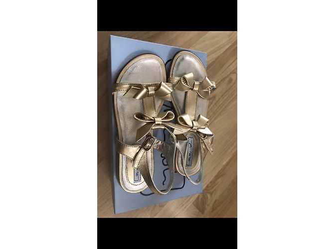 Autre Marque Sandali in pelle dorata per bambini D'oro - vista 2