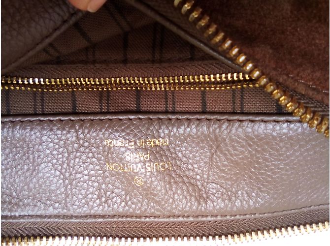 Louis Vuitton Audacieuse GM Braun - Ansicht 2