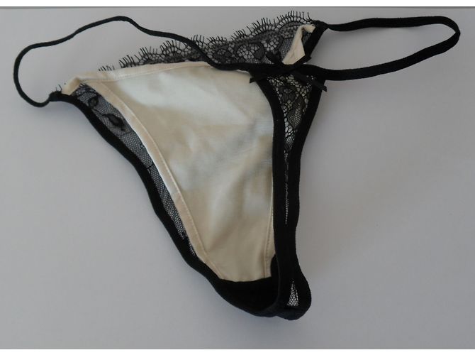 Autre Marque Tanga de encaje negro Charlott - vista 2