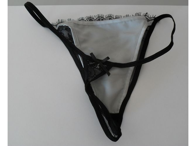 Autre Marque Charlott Lingerie String aus schwarzer Spitze - Ansicht 2