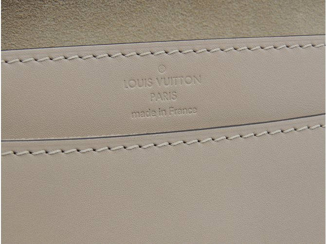 Louis Vuitton Louise Beige - vista 7