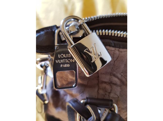 Borsa Louis Vuitton Beige in pelle scamosciata - vista 5