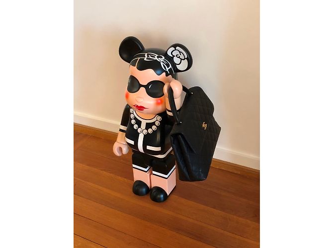 Bearbrick Chanel 1000% Preto - vista 9