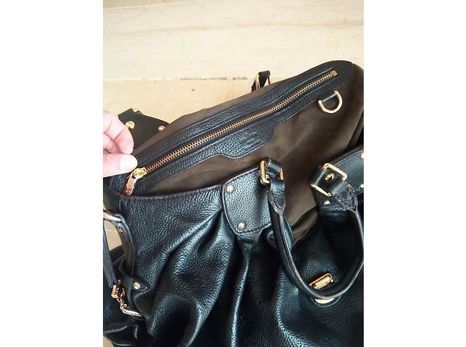 Borsa a mano Louis Vuitton Mahina in pelle nera Nero - vista 4