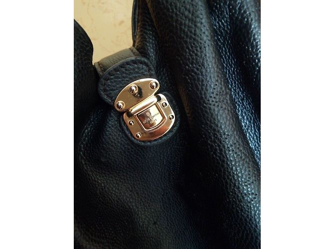 Borsa a mano Louis Vuitton Mahina in pelle nera Nero - vista 5