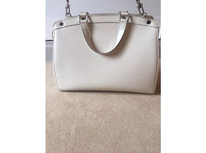 Borsa Louis Vuitton Brea Epi Leather GM Beige - vista 5
