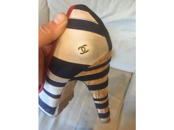 Décolleté Chanel Camoscio Beige con Tacchi Alti - vista 5