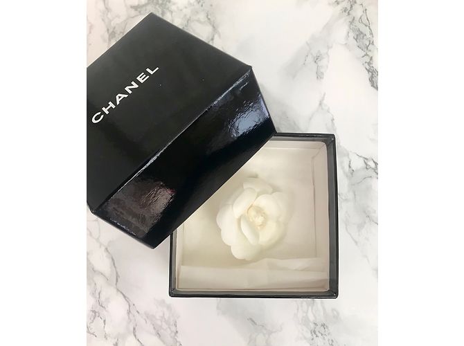 Chanel Pins & Broschen Weiß - Ansicht 3