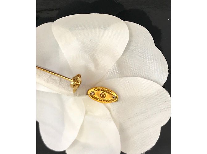 Chanel Pins & Broschen Weiß - Ansicht 4