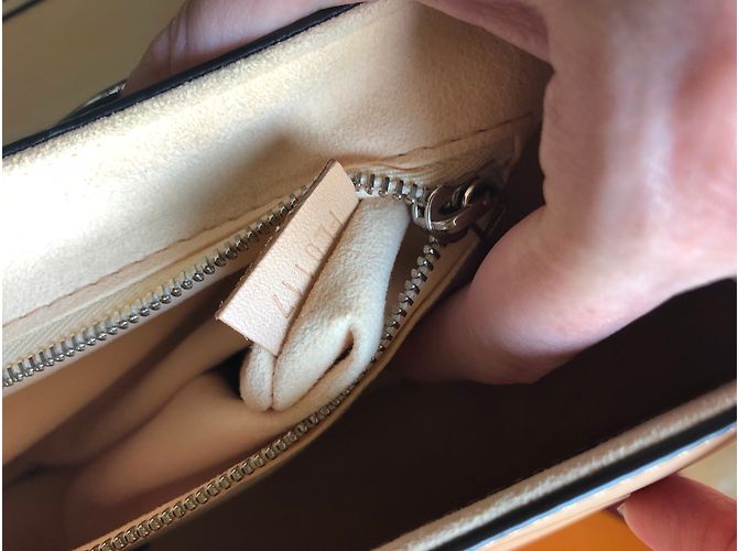 Borsa Louis Vuitton Twist GM Beige - vista 4