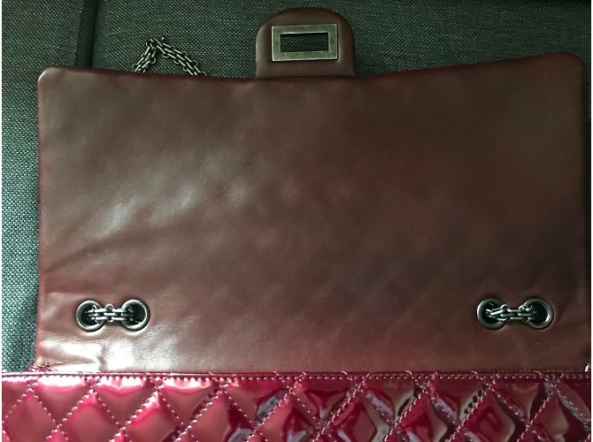 Borsa Chanel 2.55 XXL in vernice bordeaux Bordò - vista 11
