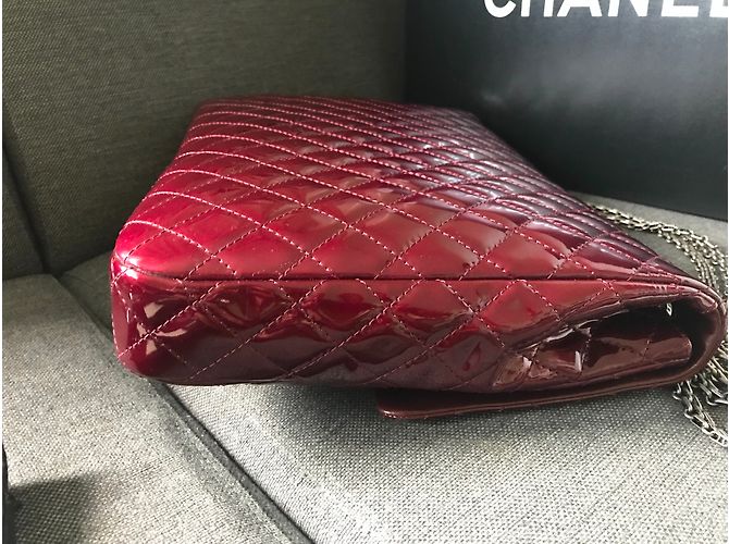 Borsa Chanel 2.55 XXL in vernice bordeaux Bordò - vista 8