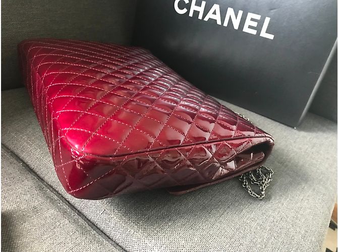 Borsa Chanel 2.55 XXL in vernice bordeaux Bordò - vista 9