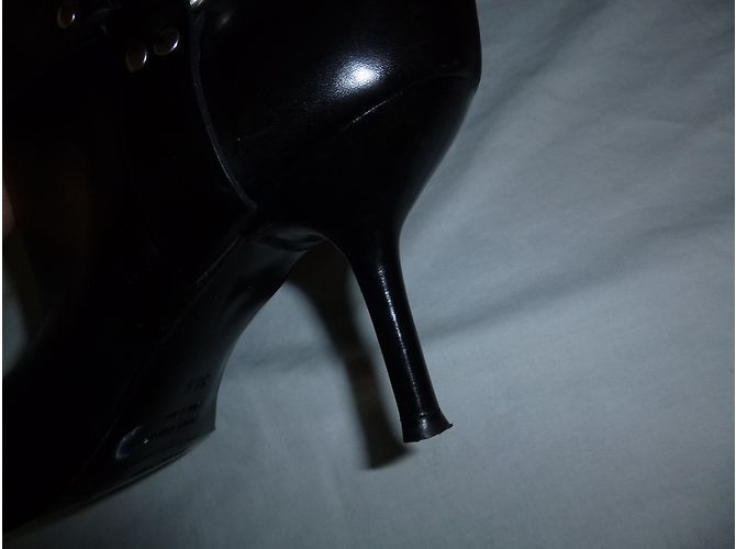 Botas Sergio Rossi de cuero negro con correas - vista 6