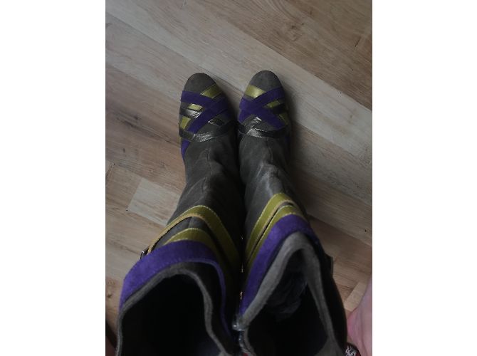 Botas Erotokritos de gamuza caqui - vista 3