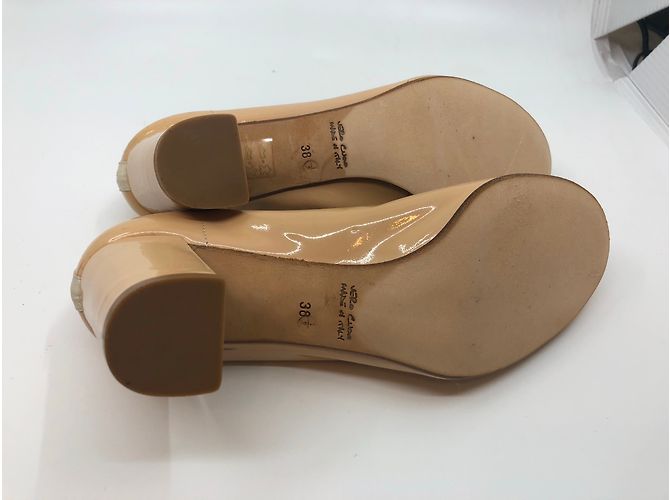Ann Tuil Pumps aus Nude Leder mit weißer Paspelierung Größe 38.5 - Ansicht 10