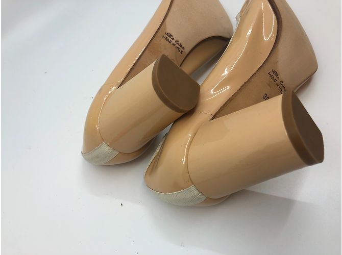 Ann Tuil Pumps aus Nude Leder mit weißer Paspelierung Größe 38.5 - Ansicht 11