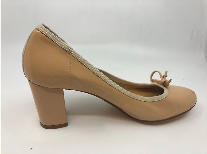 Ann Tuil Pumps aus Nude Leder mit weißer Paspelierung Größe 38.5 - Ansicht 6