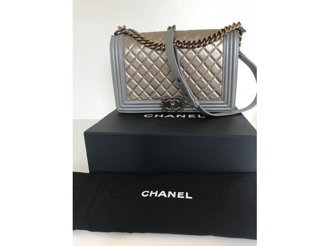 Chanel nuova borsa medium boy in argento oro Metallico - vista 2