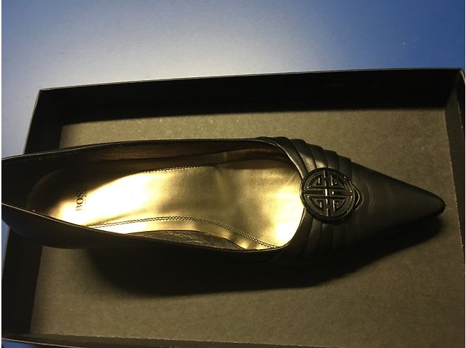 Décolleté Hugo Boss in pelle nera Nero - vista 2