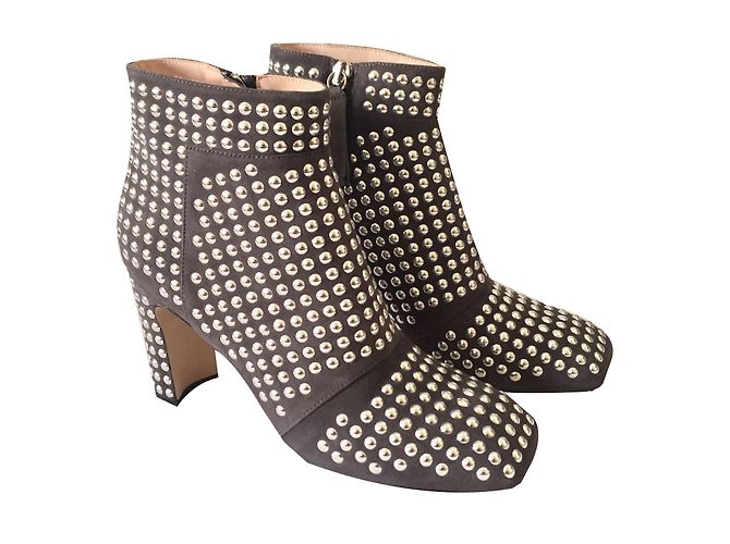 Stivaletti Christopher Kane in scamosciato con borchie taupe - vista 2