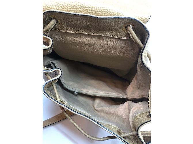 Borsa a secchiello Courreges in pelle beige - vista 9