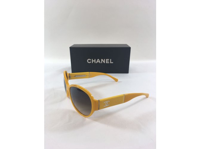 Chanel Occhiali da sole Giallo - vista 2