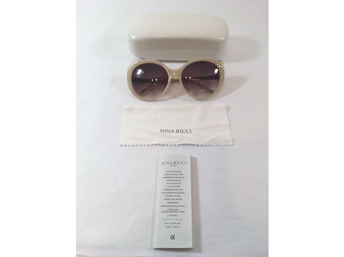 Nina Ricci Oculos escuros - vista 4