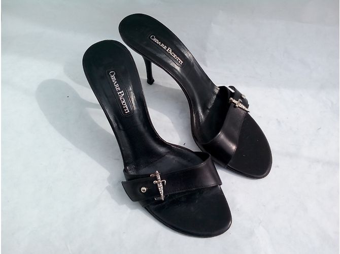 Mule Cesare Paciotti in pelle nera Nero - vista 2