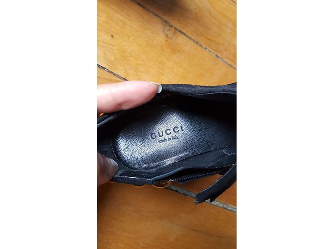 Stivaletti Gucci in pelle di cervo nera Nero - vista 3