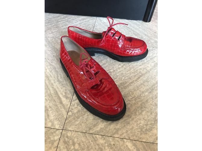 Autre Marque Derby in pelle di coccodrillo rossa Rosso - vista 3