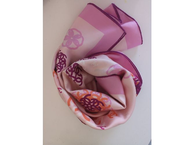 Chanel Lenços de seda Multicor - vista 3
