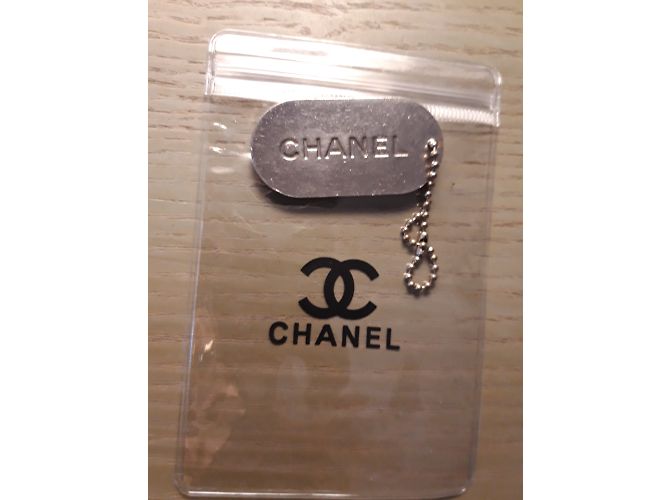 Chanel Taschenanhänger Silber Beige - Ansicht 2