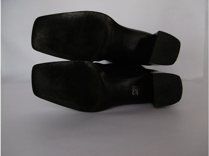 Hermès Lederstiefel mit niedrigem Absatz Schwarz - Ansicht 8