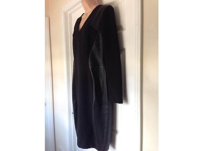 Emilio Pucci Kleid aus schwarzem Lammfell - Ansicht 2