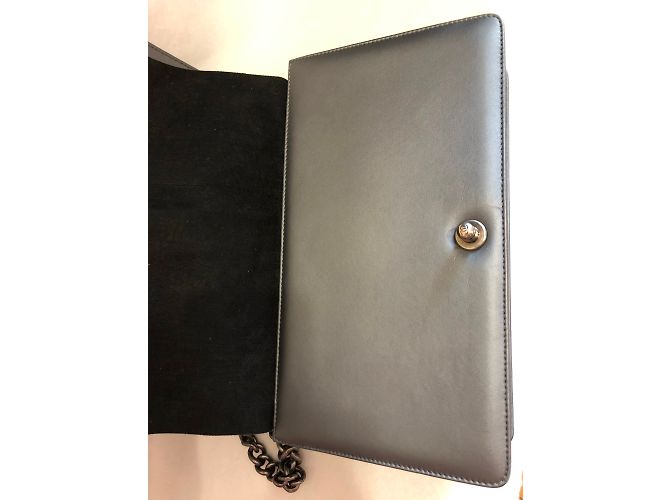 Borsa a tracolla Chanel Boy grigia New Medium Grigio - vista 10
