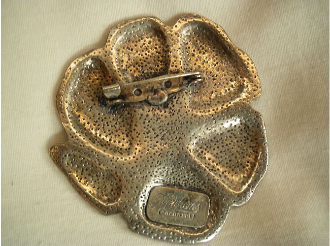 Cacharel Pins & Broschen - Ansicht 2