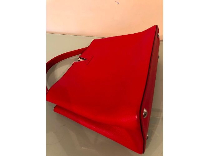 Capucines Louis Vuitton Handbags Red - view 4