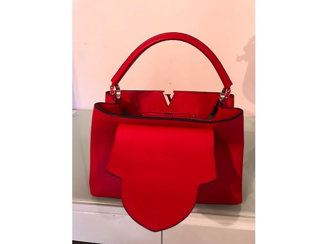 Capucines Louis Vuitton Handbags Red - view 8