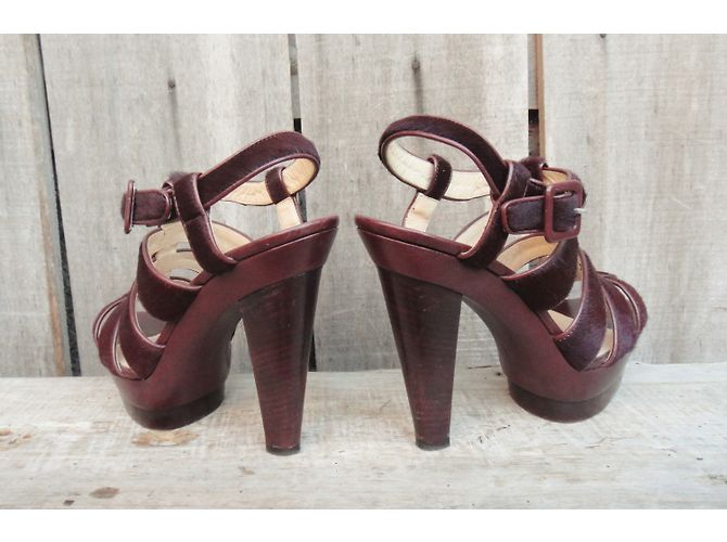 Sandali Christian Louboutin rosso scuro velluto e pelle di vitello 38 Bordò - vista 8