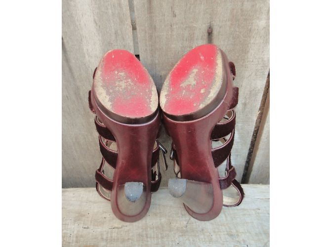 Sandali Christian Louboutin rosso scuro velluto e pelle di vitello 38 Bordò - vista 9