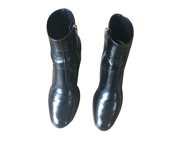 Stivaletti Saint Laurent in pelle nera con borchie argento Nero - vista 2