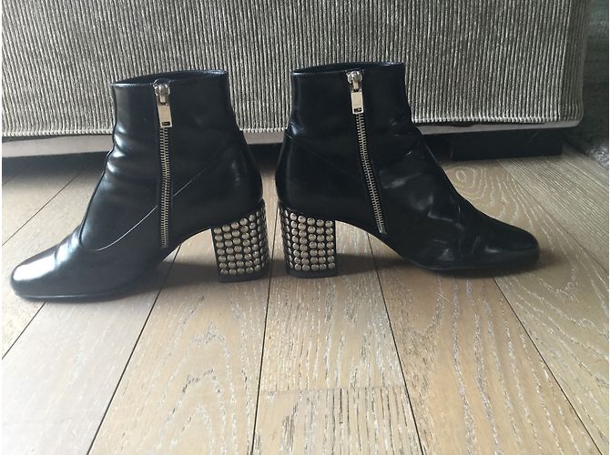 Stivaletti Saint Laurent in pelle nera con borchie argento Nero - vista 4