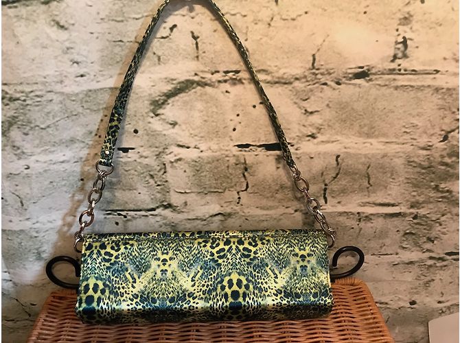 Guess Bolsos de embrague - vista 3