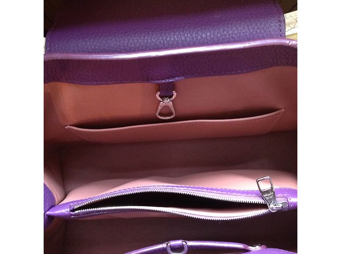 Capucines Louis Vuitton nasturzio Porpora - vista 3