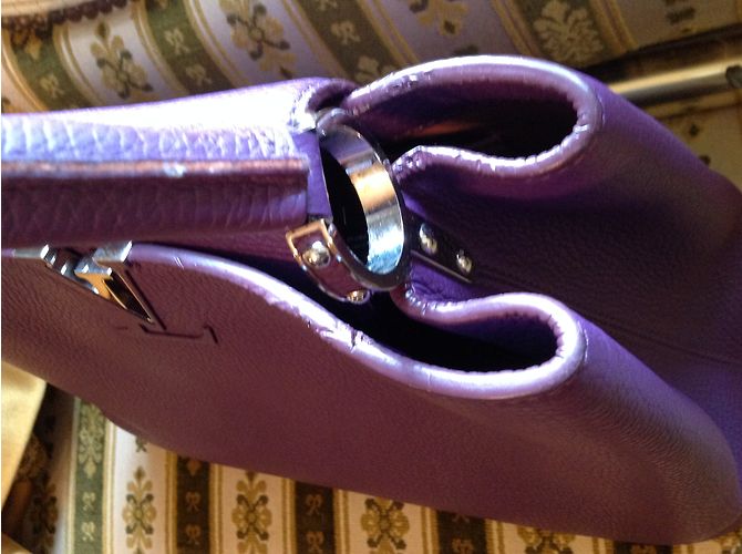 Capucines Louis Vuitton nasturzio Porpora - vista 8