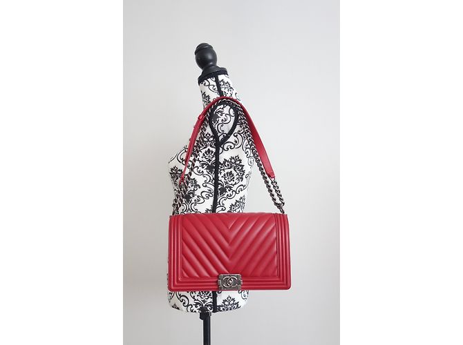 SAC CHANEL BOY CHEVRON ROUGE - vue 3