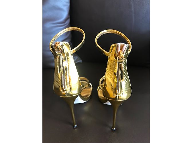Sandali Giuseppe Zanotti in pelle dorata D'oro - vista 3