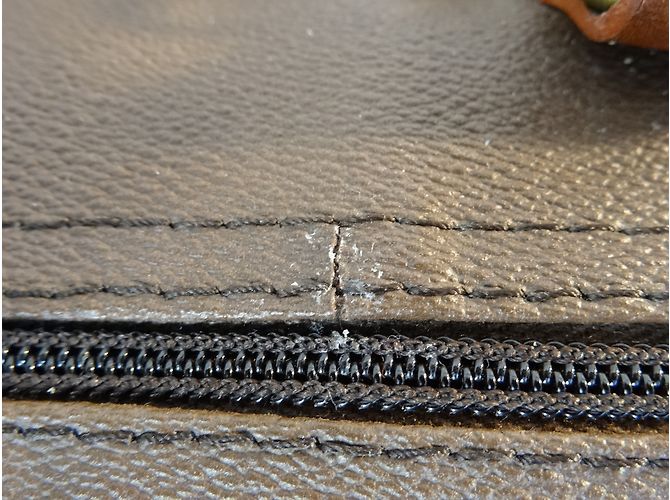 Borsa da viaggio Chanel in pelle granulata marrone - vista 17