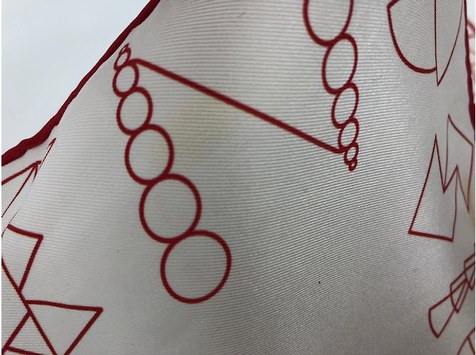 Hermès Seidentuch Beige und Rot 70cm - Ansicht 9